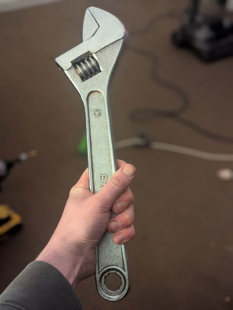 Adjustable spanner 