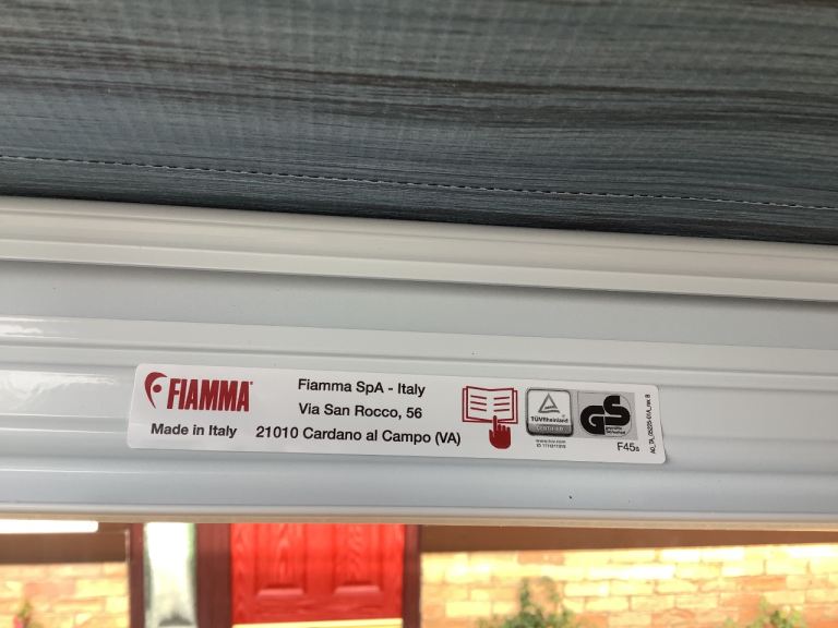 FIAMMA WIND OUT AWNING
