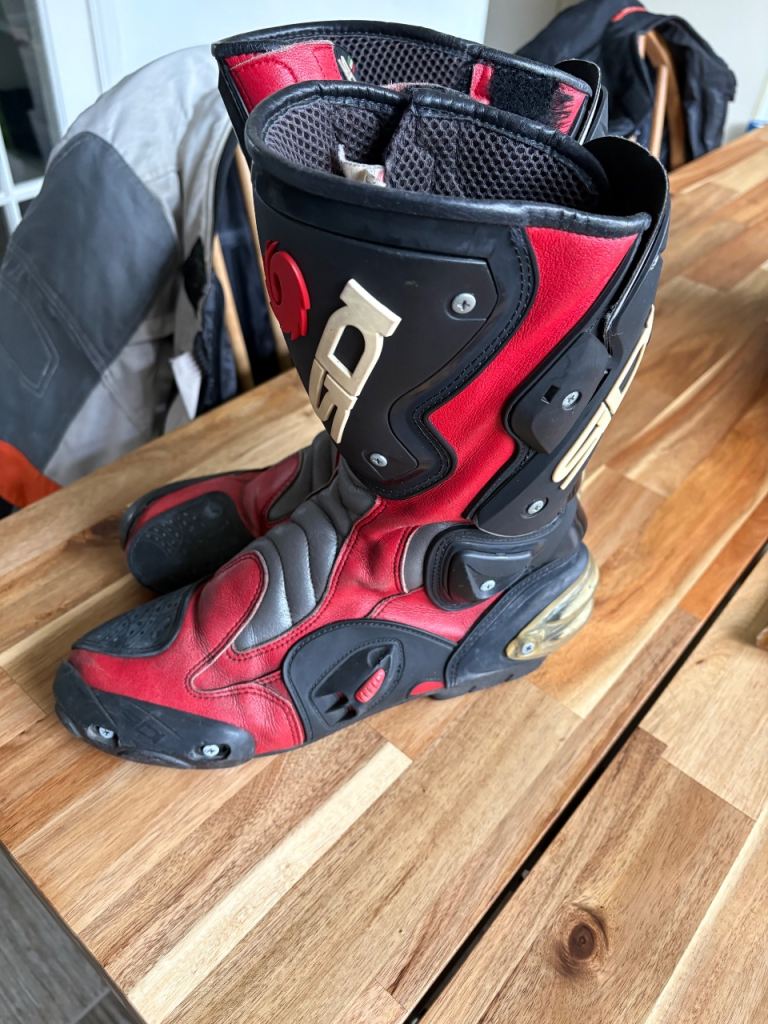 Sidi boots size 9