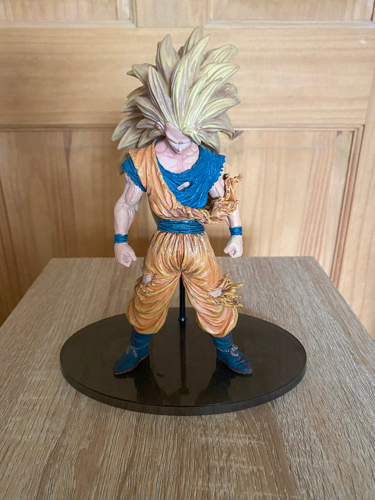 Banpresto SCultures Dragon Ball Z Super Saiyan 3 Son Goku Anime Figure