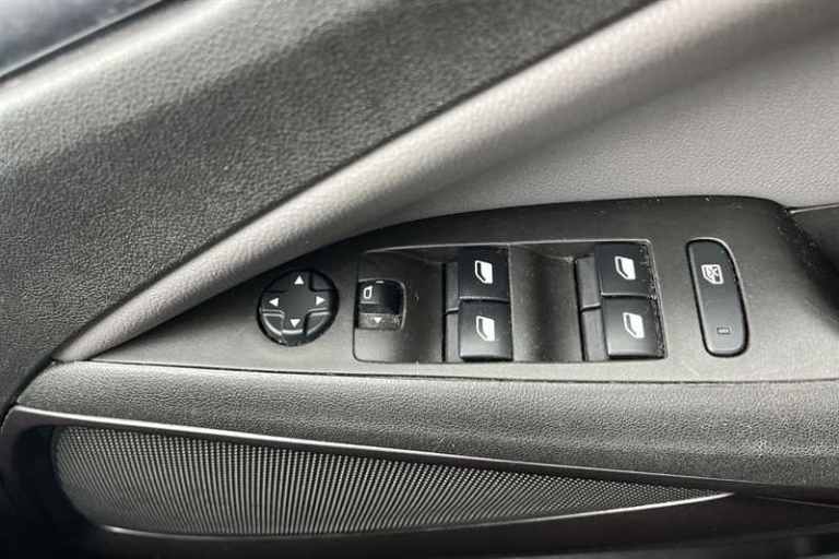 2019 Vauxhall Crossland X 1.2T [130] Elite Nav 5dr [Start Stop] Auto HATCHBACK PETROL Automatic