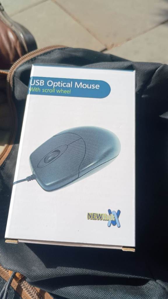NEWlink USB Optical Mouse with Scroll Wheel