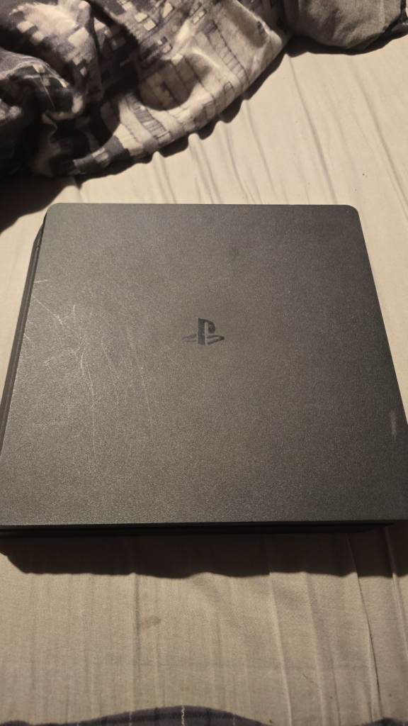 Sony 1TB Playstation 4 Slim Console
