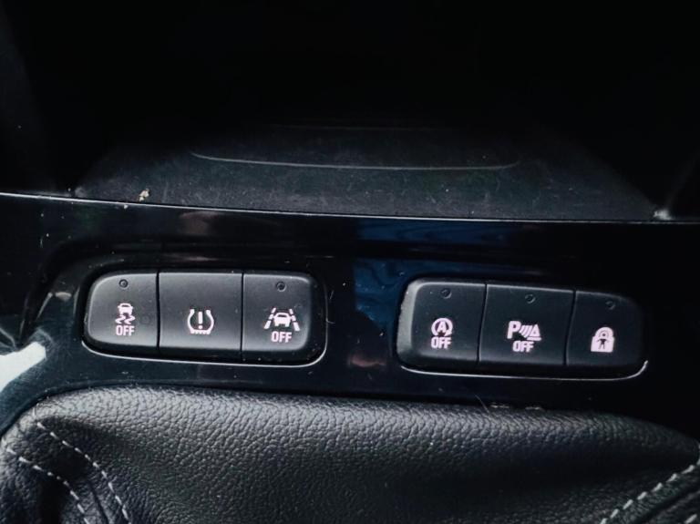 2019 Vauxhall Grandland X 1.5 Turbo D Tech Line Nav 5dr HATCHBACK DIESEL Manual