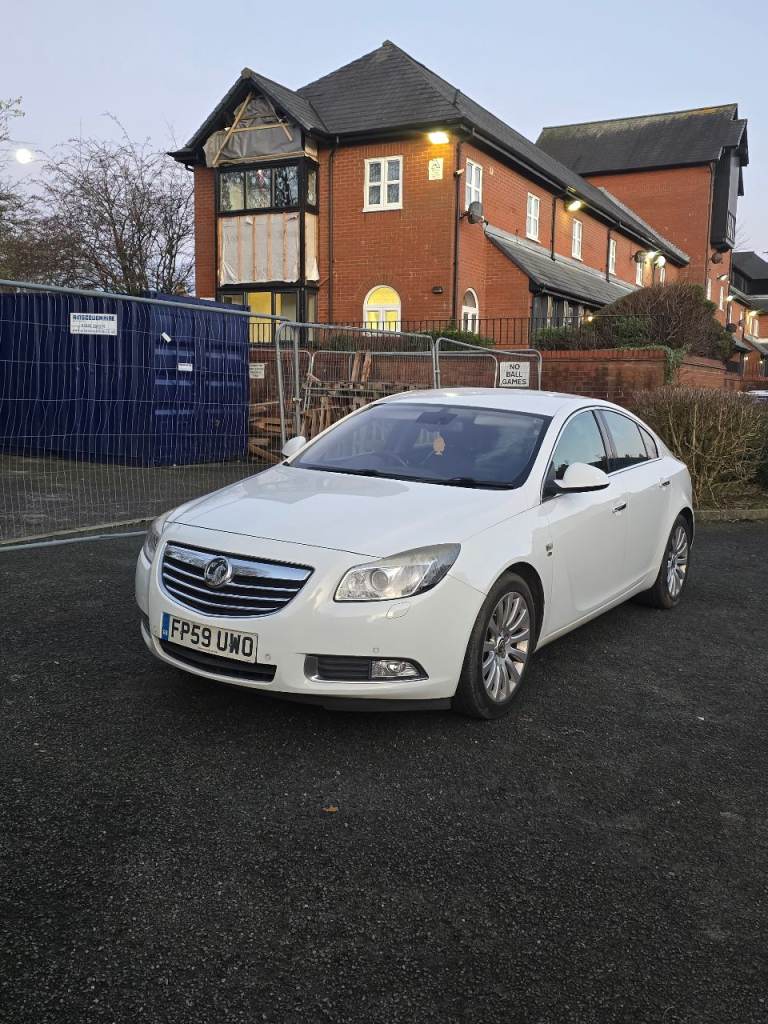 BREAKING Insignia 2.0 cdti elite