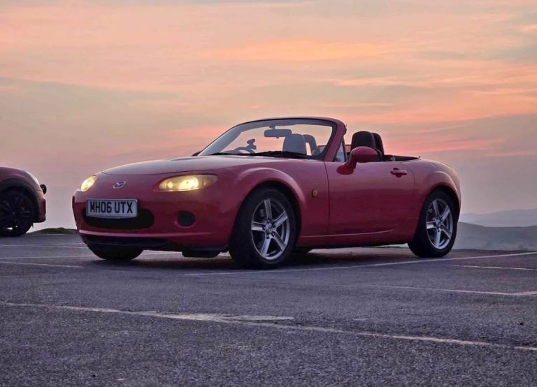 Mazda MX5 2006 - hardtop - spares or repair/project