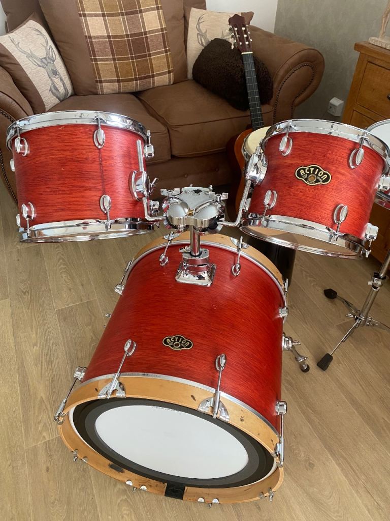 Mapex Drum Kit in Red Wood Finish – Good Condition
