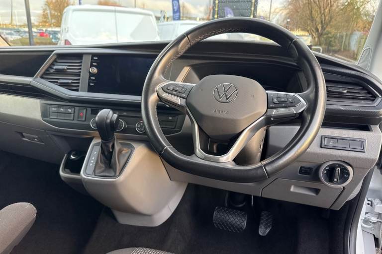 2024 Volkswagen Transporter 2.0 TDI 150 Highline Kombi Van DSG WINDOW VAN DIESEL Automatic