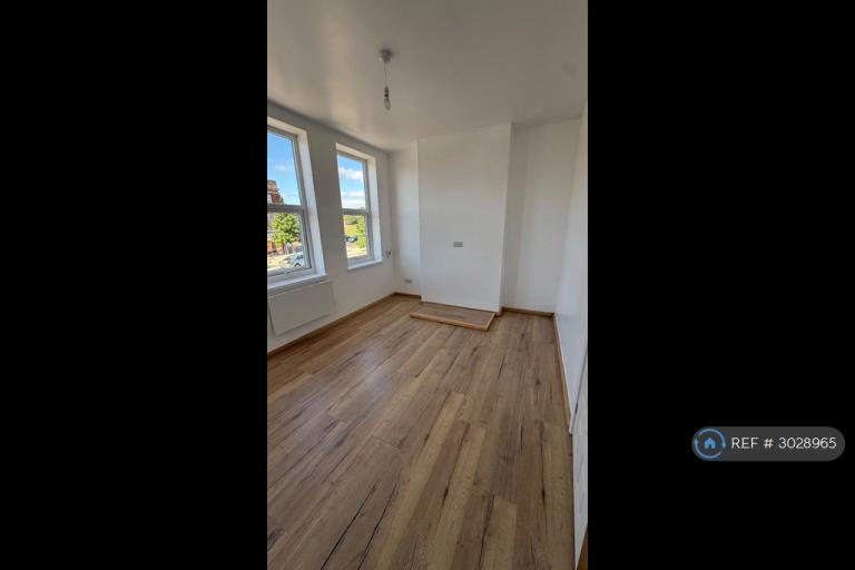 2 bedroom flat in Arnside Road, Bristol, BS10 (2 bed) (#3028965)