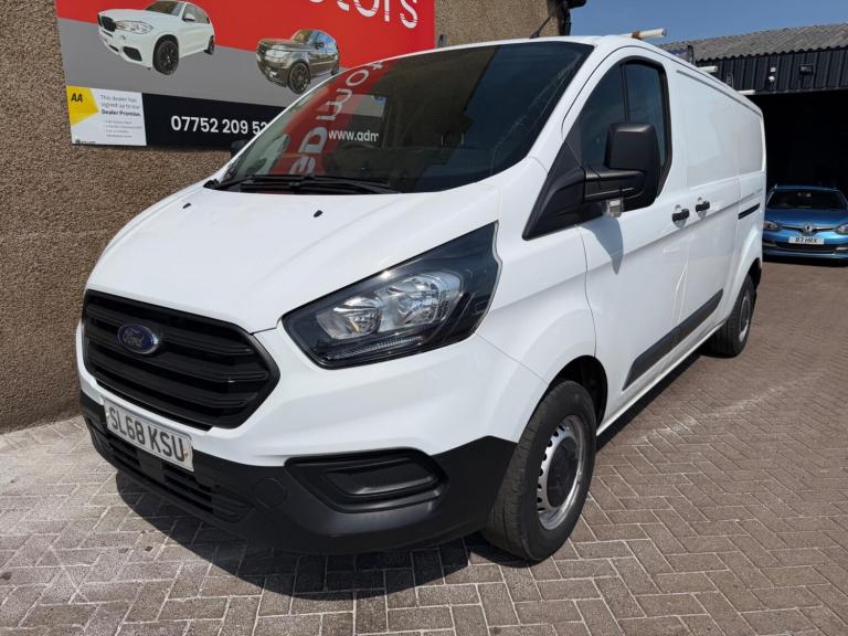 2018 Ford Transit Custom 2.0 300 EcoBlue L2 H1 Euro 6 5dr PANEL VAN Diesel Manual