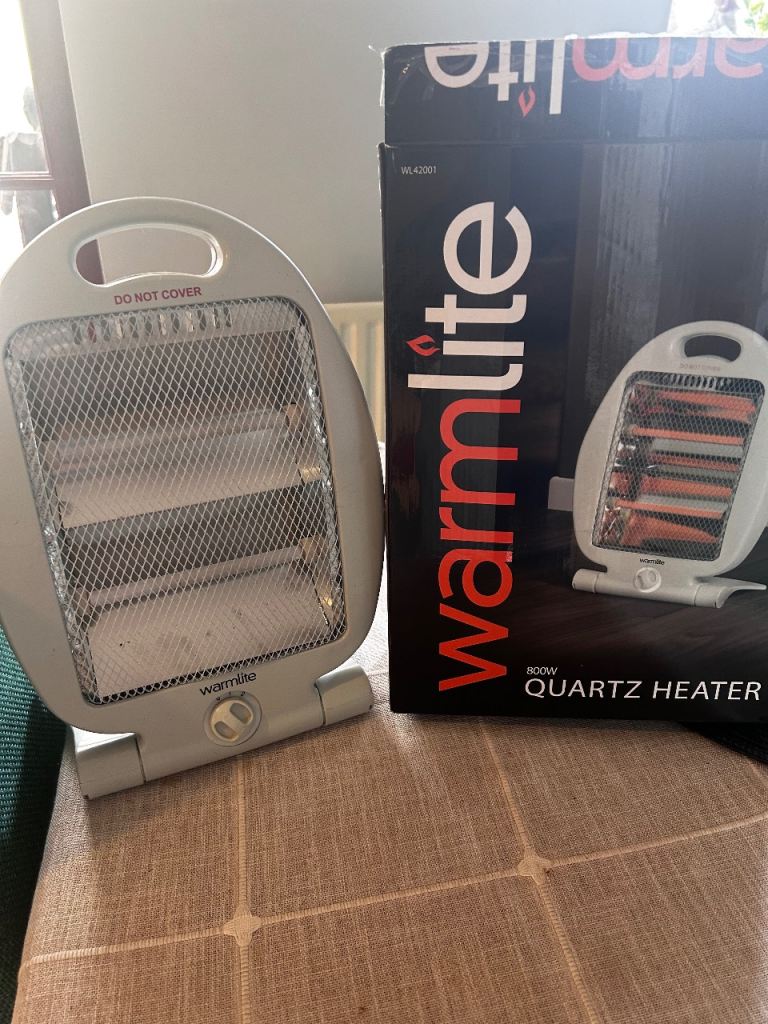 Warmlite 800W Folding Quartz Heater 2 Heat Settings Safety Tip Over Switch White