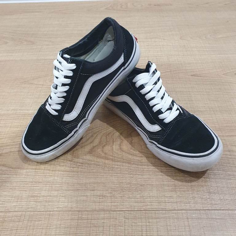 Vans Ladies Old Skool Black and White Trainers Size 6 UK Fabric Suede NEW LACES