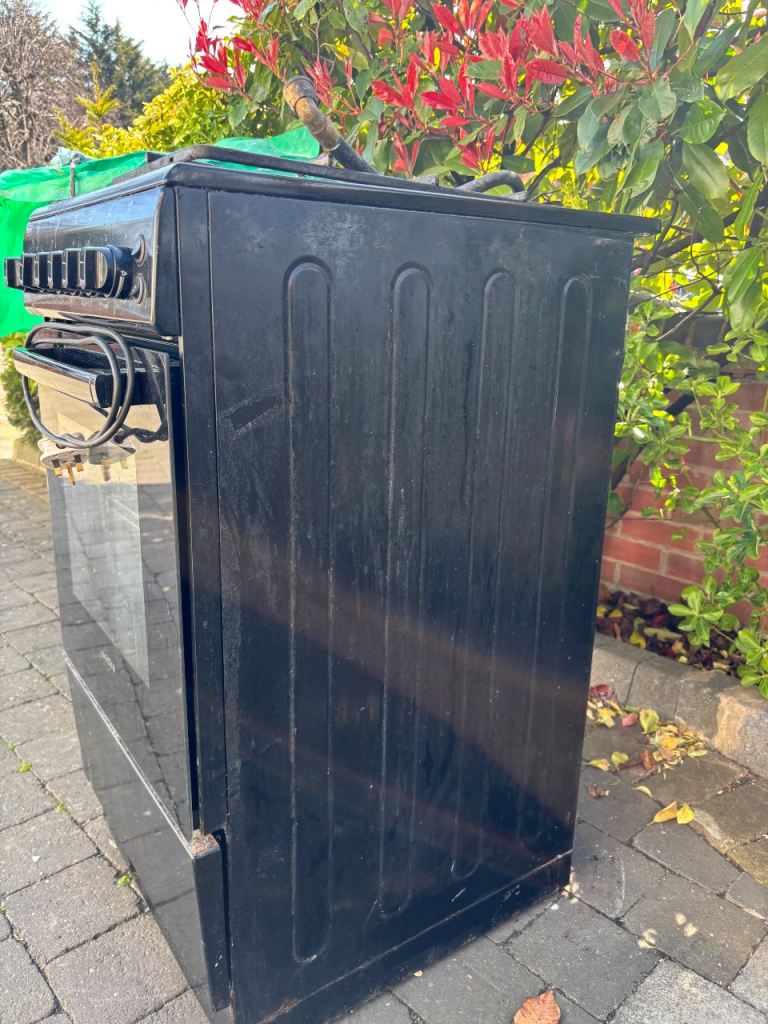 Electra Gas & Electric cooker- 4 burner hob + oven