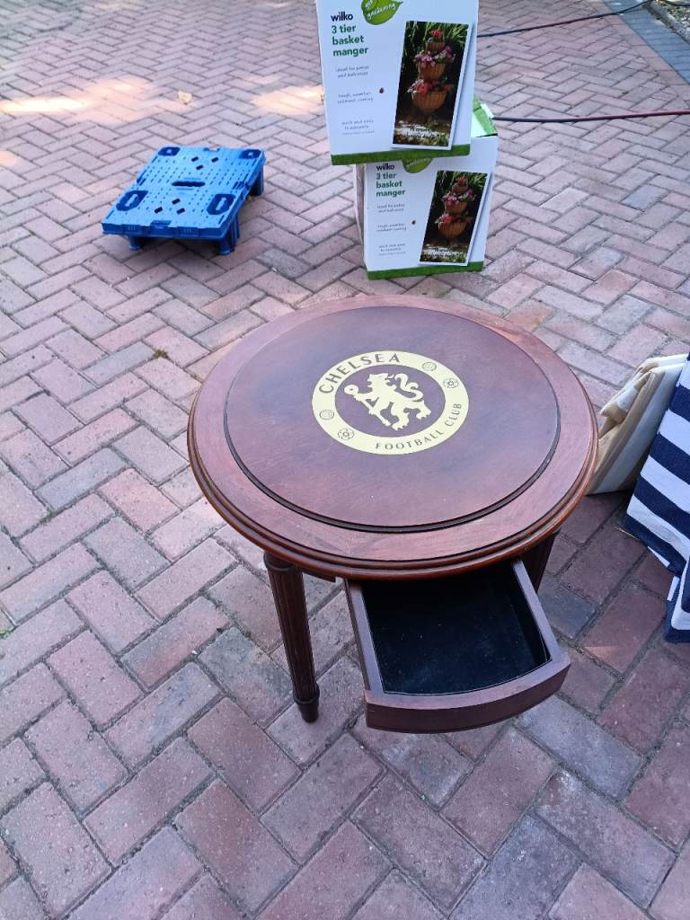 Chelsea  Table