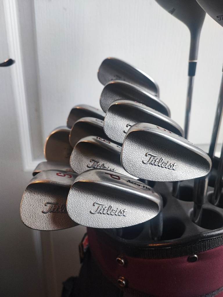 Full Set of Titleist Golf Clubs