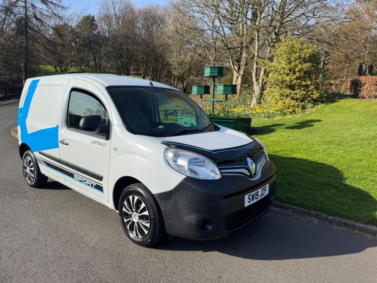 Brand new van basically 2019Renault Kangoo Business – Only  – 9000miles  £8,999 + VAT