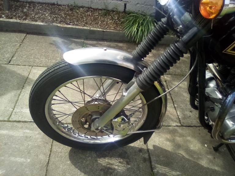 Triumph bonnieville t140v moo