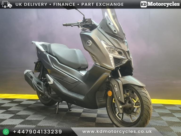 Voge SR1 125cc Scooter Mega Value For Money High Spec
