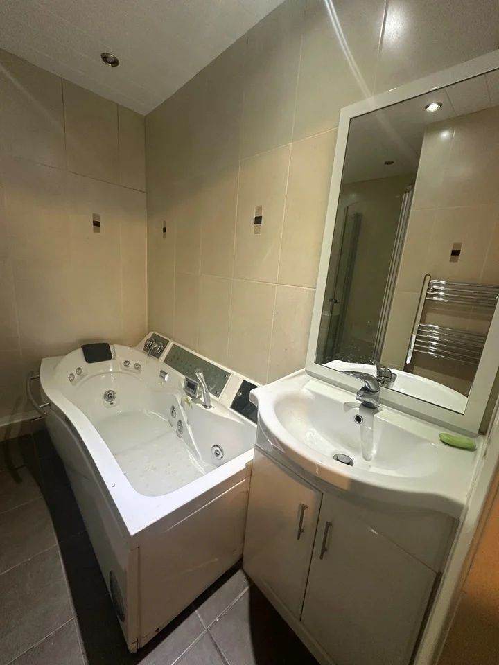 2 bedroom home with office