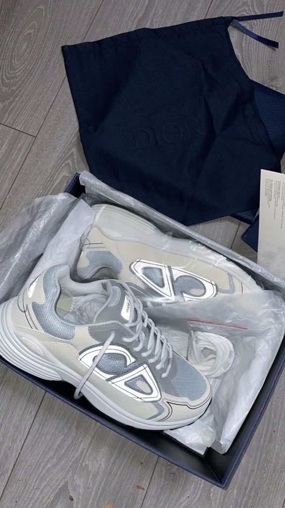 image for Men’s b30s and b22s Dior shoes for sale 