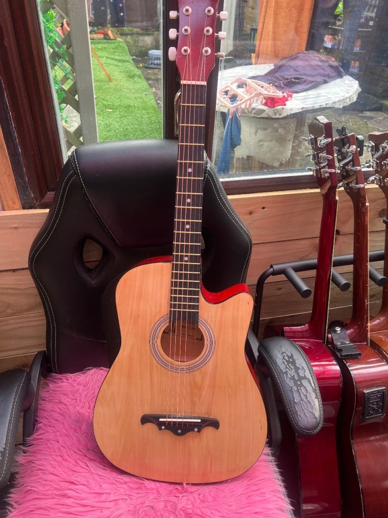 Guys free guitar for a beginner 