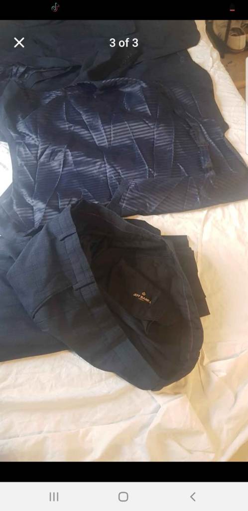 Mens Jeff Banks 3 piece suit 