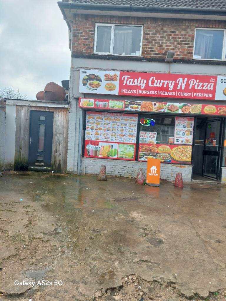 Pizza and fast food shop 
