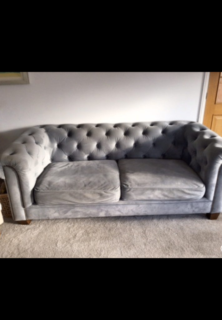 Grey Velvet Chesterfield Style 2-Seater Sofa – Good Condition