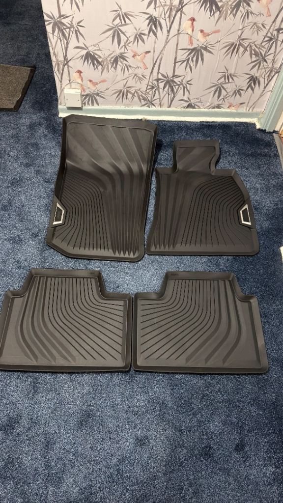 Reduced Price. Genuine bmw 3 series rubber mats 