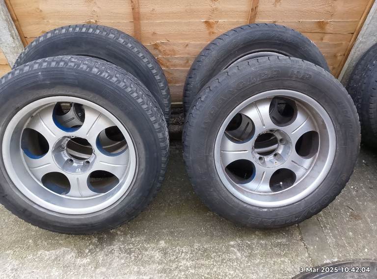 4x 255/60R18 Tyres to fit mitsubishi shogun