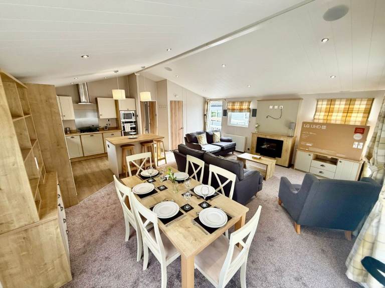 Stunning 3 Bedroom Lodge For Sale In Suffolk