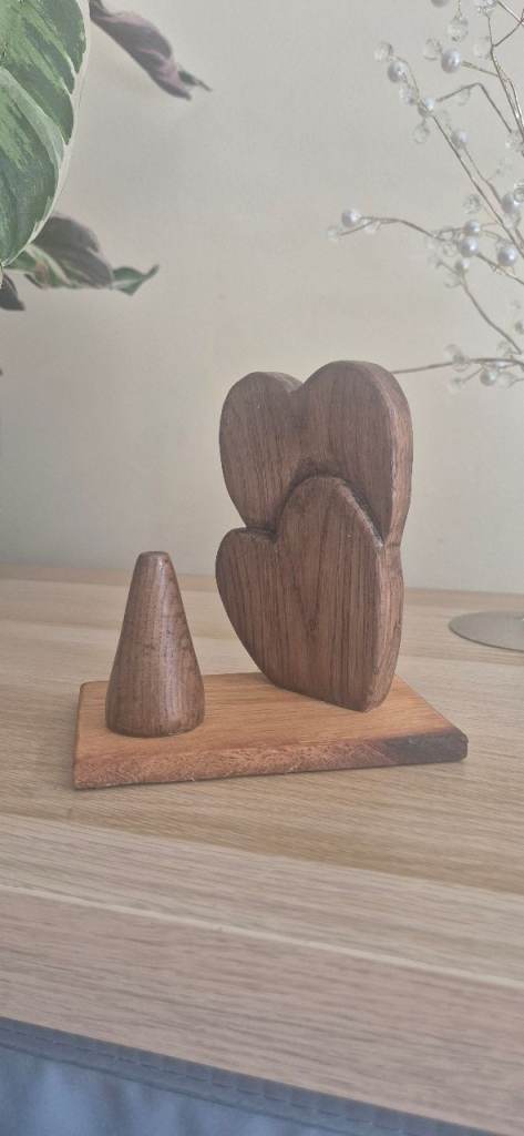 Wedding ring holder