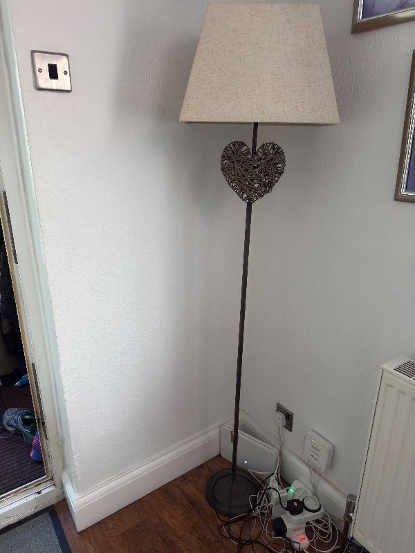 Floor lamp