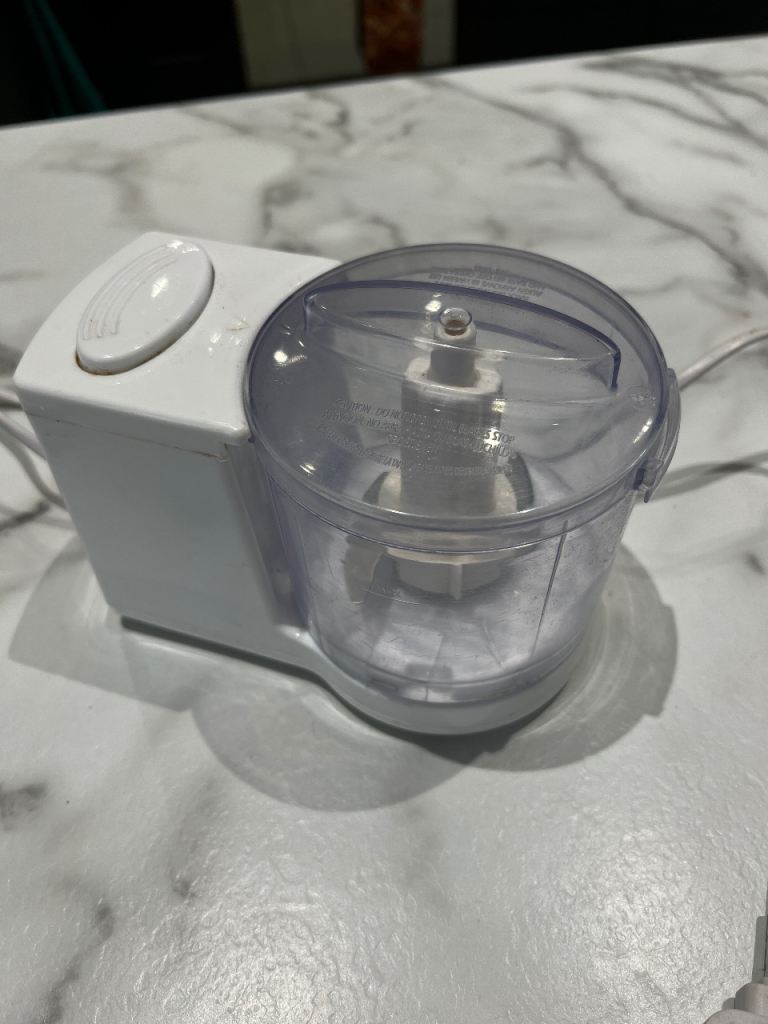 Mini food processor 