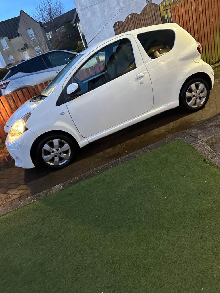 Toyota, AYGO, Hatchback, 2013, Manual, 998 (cc), 3 doors