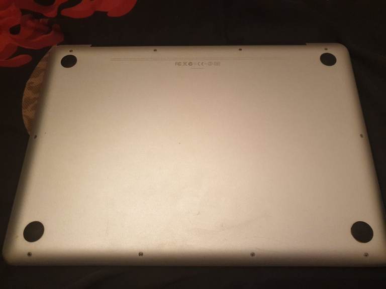 APPLE MACBOOK PRO A1278 13inch LAPTOP WITH CHARGER 2.26GHZ C2D, 4GB DDR3 128GB SSD RUNNING BIG SUR.