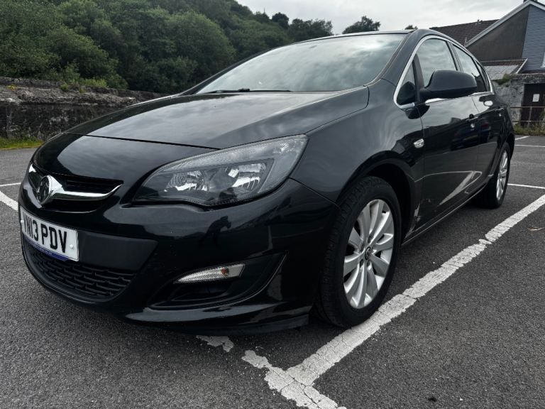 Vauxhall, ASTRA, Hatchback, 2013, Manual, 1686 (cc), 5 doors