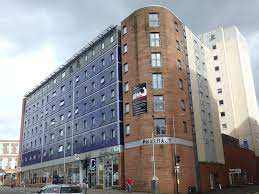 A beautiful 2 bedroom flat, ideally situated on Blackfriars Road, G1