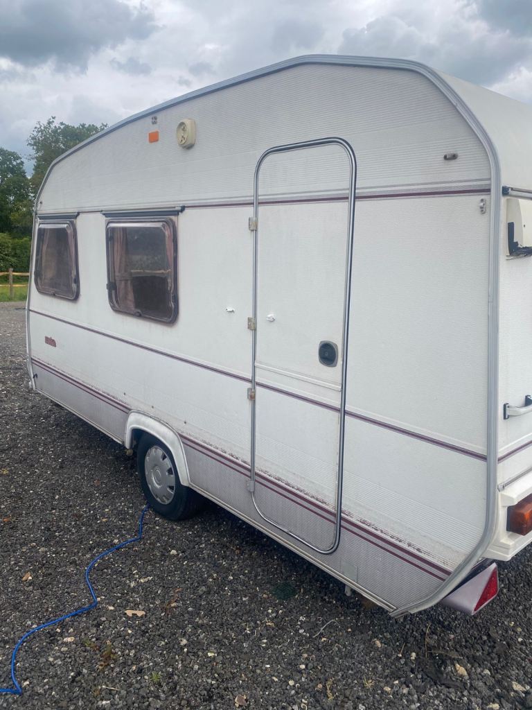 A sprite musketeer  xL caravan, a 4 birth1989 or1990s