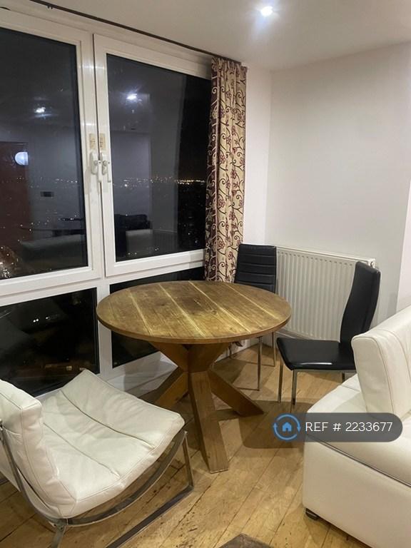 2 bedroom flat in Raphael House, Ilford, IG1 (2 bed) (#2233677)