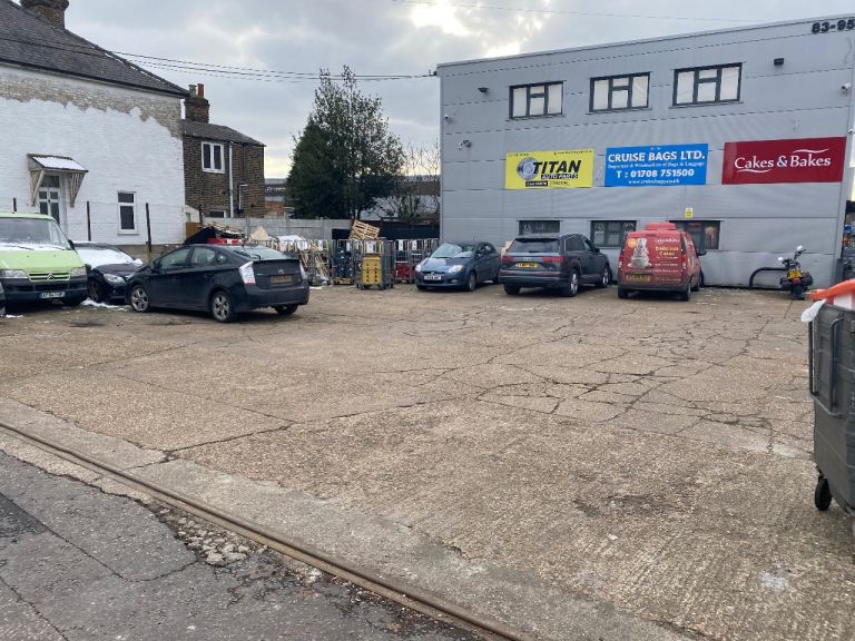 warehous storage trade counter or workshop Romford London 