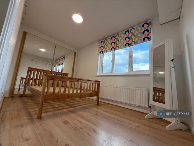2 bedroom house in Harrier Mews, London, SE28 (2 bed) (#2774483)