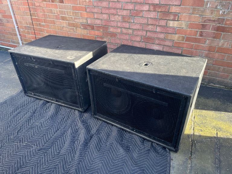 Peavey Sub Speakers UL215s 1000 Watts RMS contin 2000 Watts program 4 Ohms 2x15