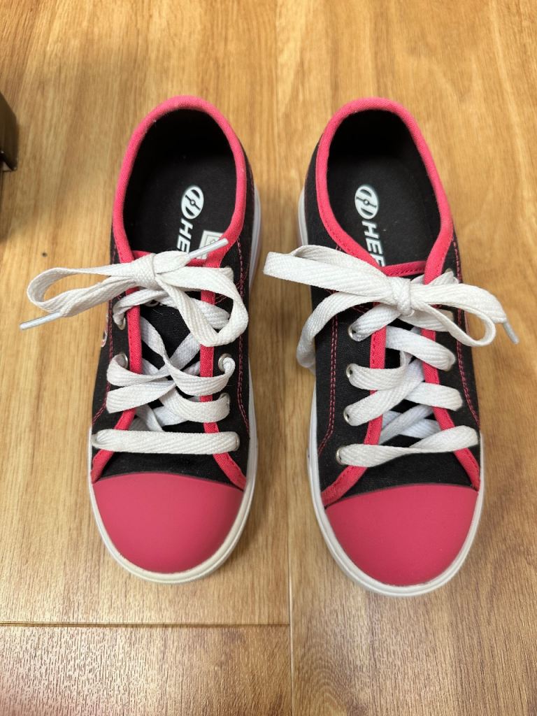 Heelys classic black white & pink - Size UK 2 / EUR 34 - Hardly used - Ipswich