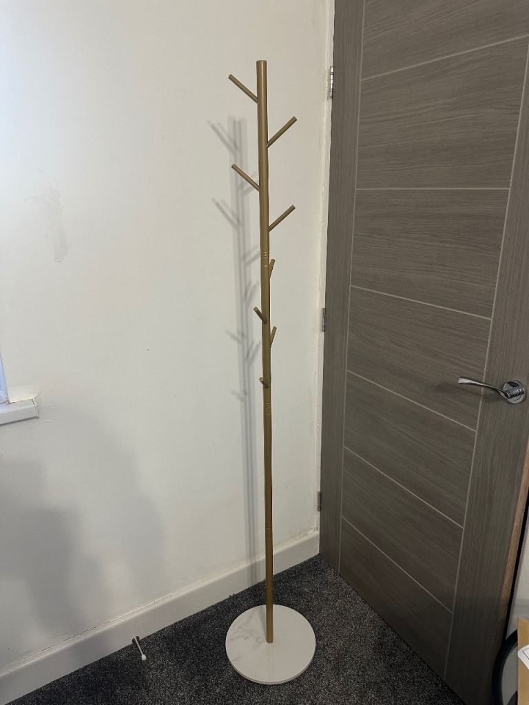 Gold Coat Stand with Marble Base – Good Condition