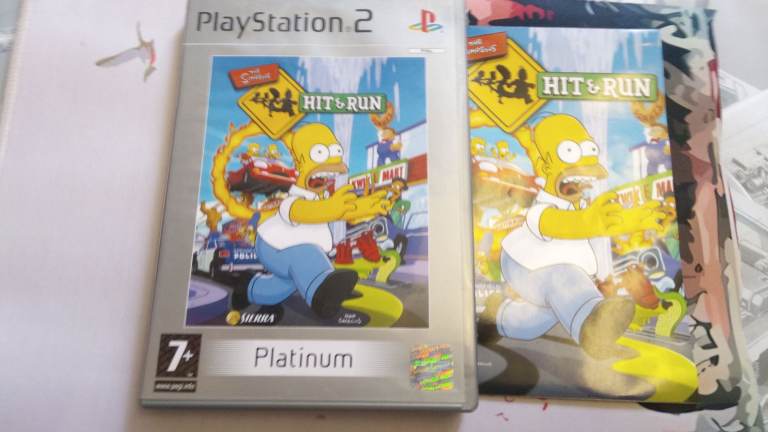 PLAY STATION 2 HIT AND RUN  PLATINUM  BOOKLET  DVD ROM 