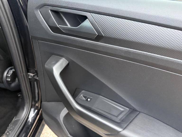 VOLKSWAGEN T-ROC 1.5 TSI R-Line DSG Euro 6 (s/s) 5dr 2022