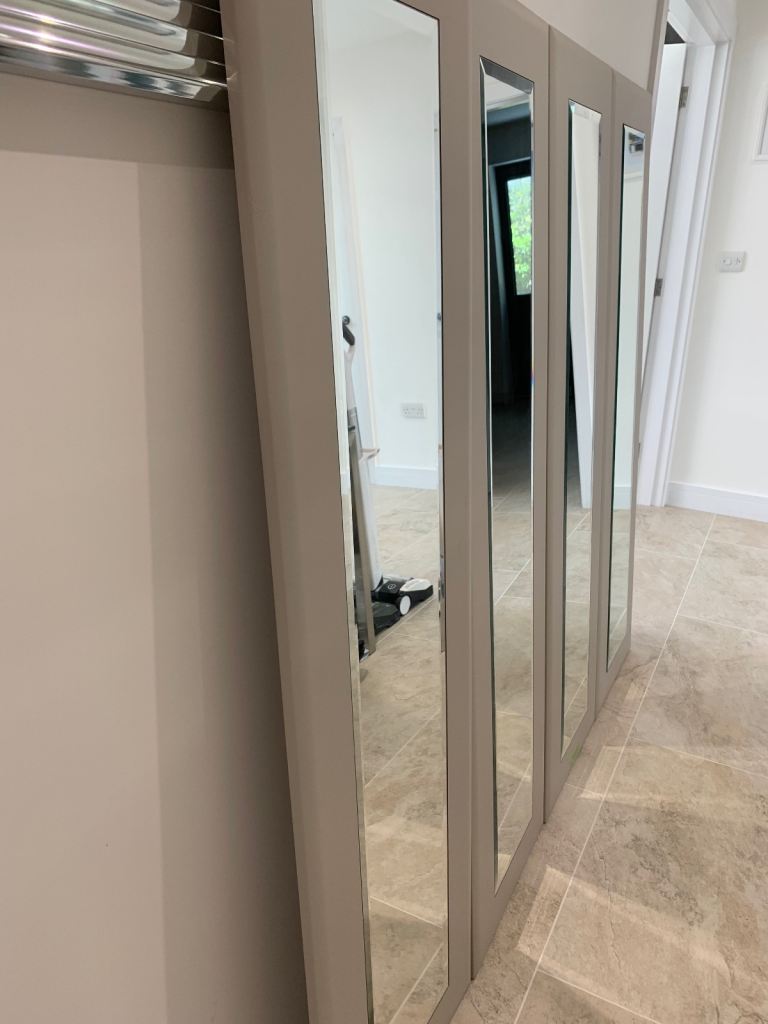 4 Bevelled edges mirrored wardrobe doors