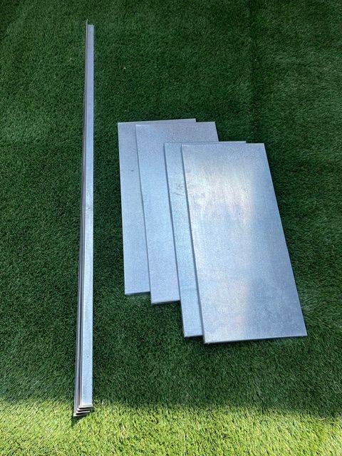 IKEA HYLLIS Galvanised Shelves with Upright – Good Condition