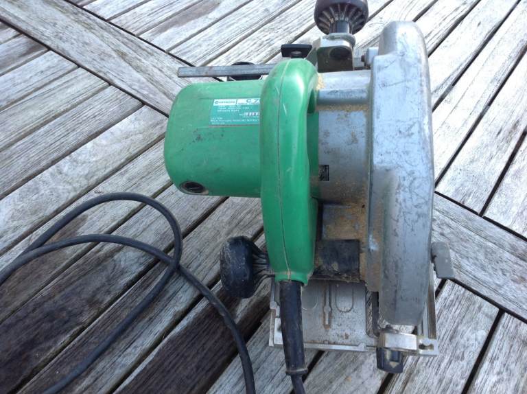 Hitachi circular saw
